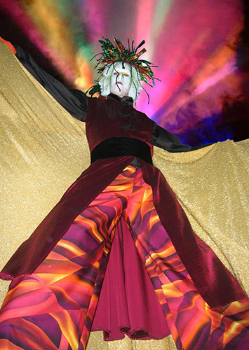 los angeles cirque stilt walker